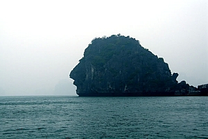 Dau Nguoi Islet