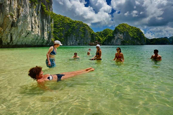 Halong bay tours