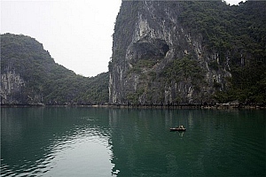 Ba Ham Cave