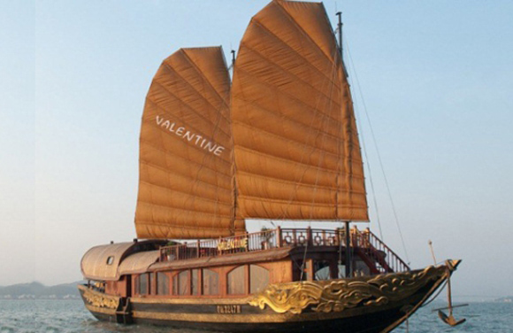Valentine Premium cruise Halong bay Valentine Premium cruise Halong bay